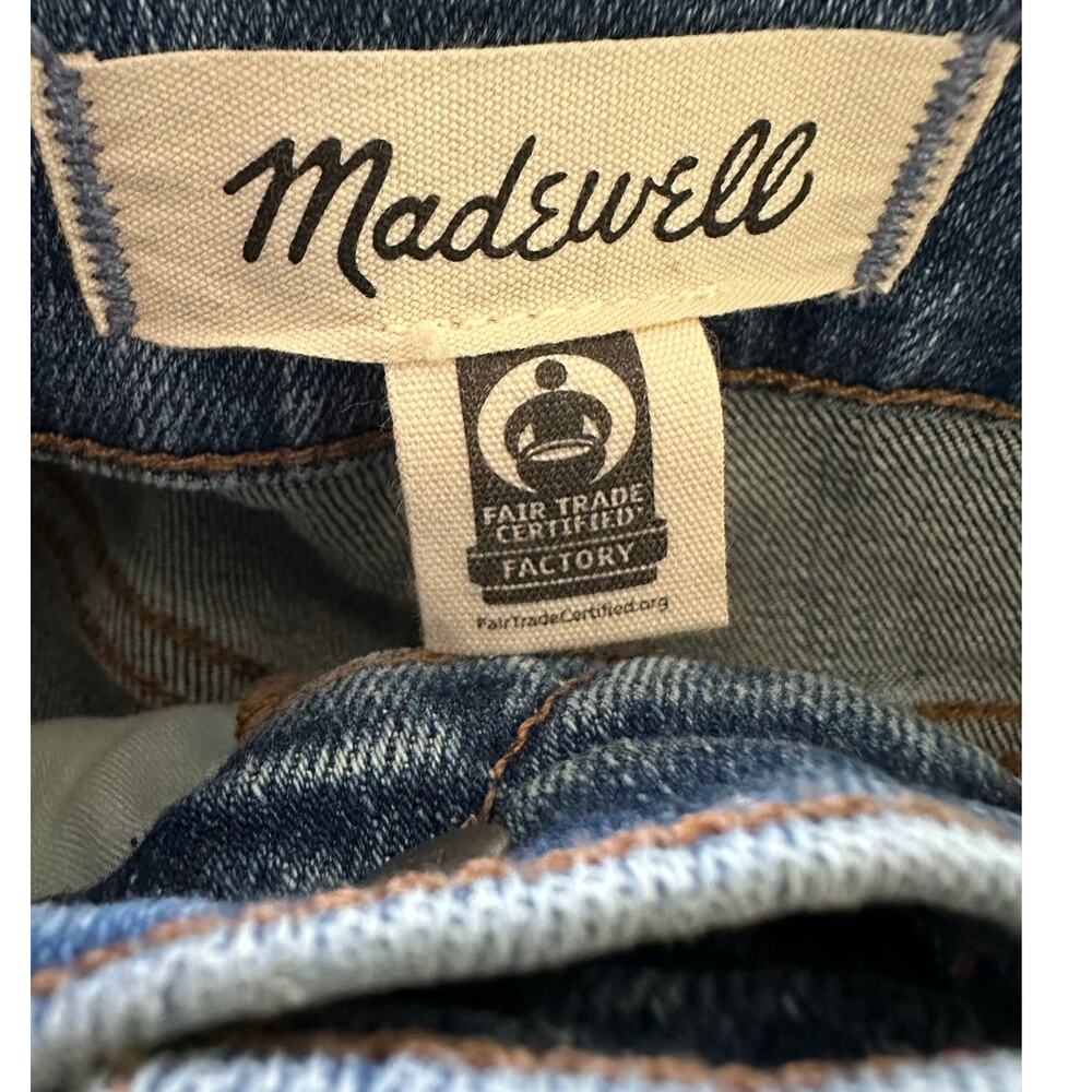 Madewell Petite Flared Wide-Leg Crop Jeans $148
Oneida Wash Super Stretch - Picture 9 of 12